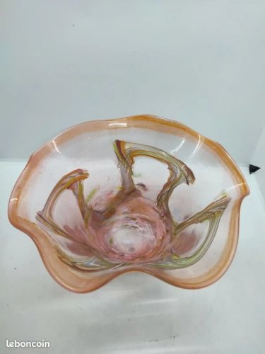 grand vide poche en verre de forme original multicouleur signé en bon etat