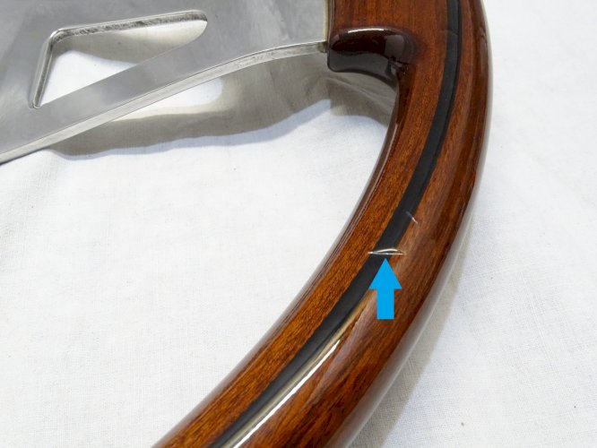 -GRAND VOLANT BOIS COULEUR ACAJOU A ADAPTER de BATEAU CAMION AUTO COLLECTION  D