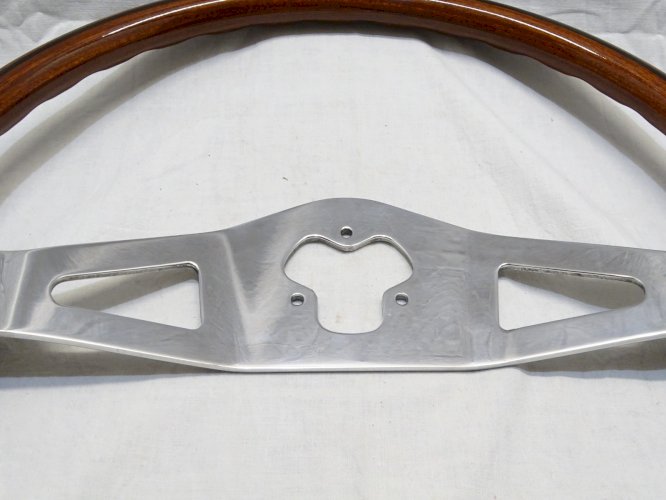 -GRAND VOLANT BOIS COULEUR ACAJOU A ADAPTER de BATEAU CAMION AUTO COLLECTION  D