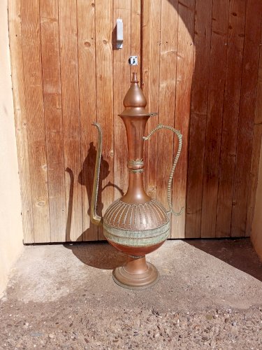 Grande aiguière en cuivre orientale 