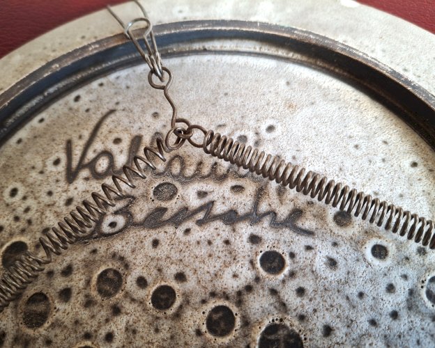 Grande Assiette décorative signée Marius Bessonne à Vallauris environ 1955 - 1960 oeuvre unique