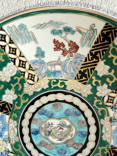 grande assiette imari fait main decor floral et animalier en bon etat