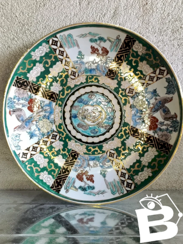 grande assiette imari fait main decor floral et animalier en bon etat
