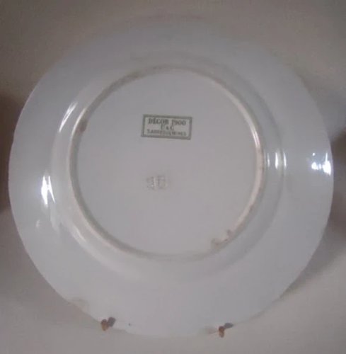 Grande assiette plate U & C Sarreguemines, décor 1900