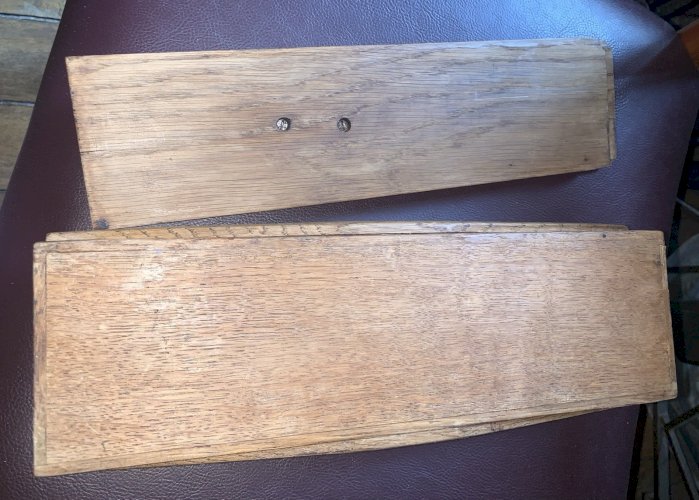 Grande boite de sculpteur ou peintre en chêne tête de Bacchus sculpté