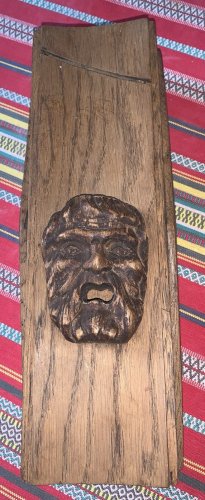 Grande boite de sculpteur ou peintre en chêne tête de Bacchus sculpté