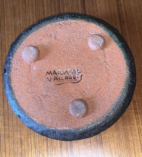 grande boite tripode 1960's céramique brutaliste Vallauris signée Marwal