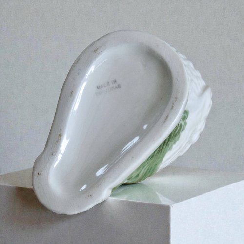 Grande carafe ancienne en barbotine hibou / chouette