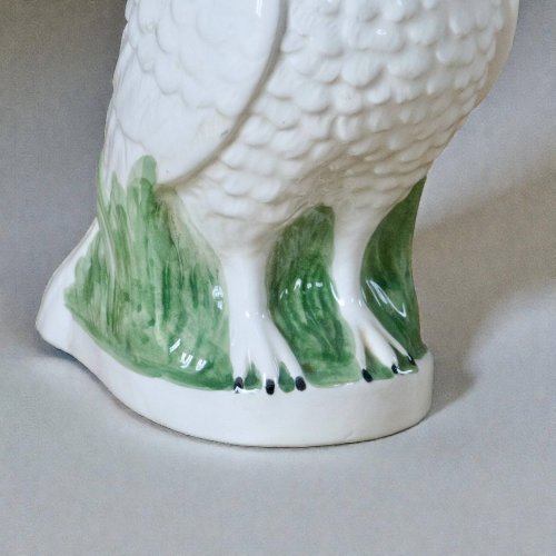 Grande carafe ancienne en barbotine hibou / chouette