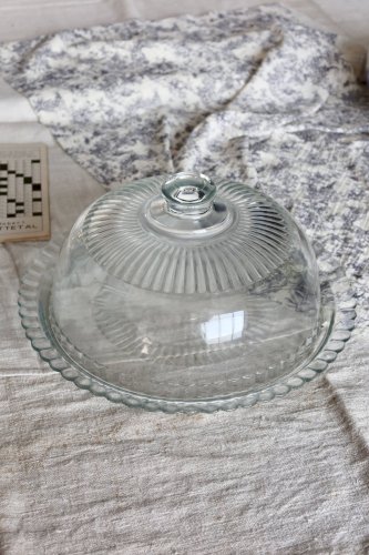 Grande cloche à fromage vintage en verre moulé transparent