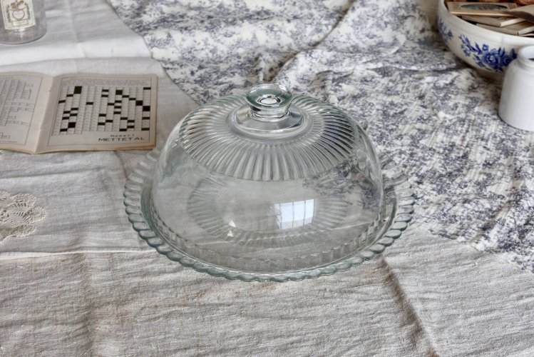 Grande cloche à fromage vintage en verre moulé transparent