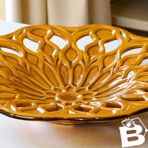 Grande corbeille coupe à fruits en faïence ajourée majolique