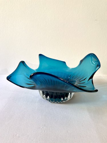 Grande coupe à fruits en verre soufflé bleu