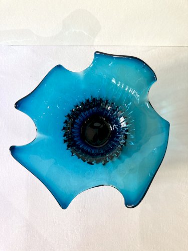 Grande coupe à fruits en verre soufflé bleu