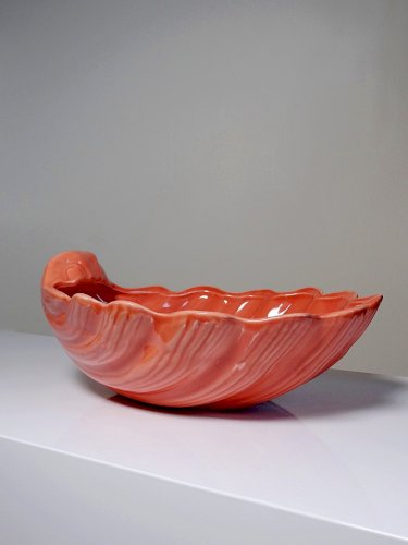 Grande coupe coquillage, bénitier, style rococo, faïence saumon vintage