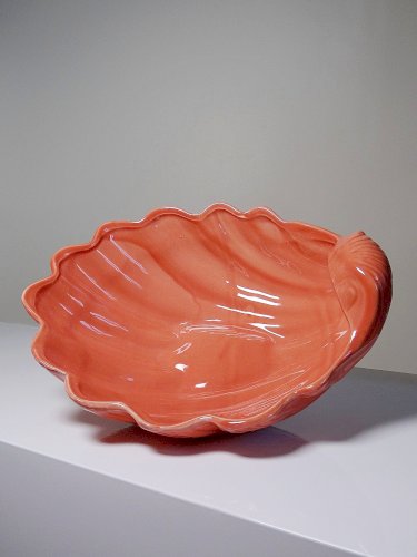 Grande coupe coquillage, bénitier, style rococo, faïence saumon vintage
