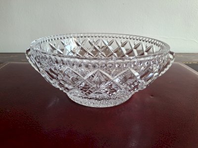 Grande coupe en cristal avec 2 anses diamètre 23 cm hauteur 9,6 cm