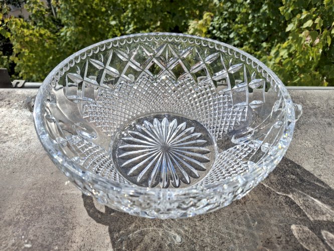 Grande coupe en cristal avec 2 anses diamètre 23 cm hauteur 9,6 cm
