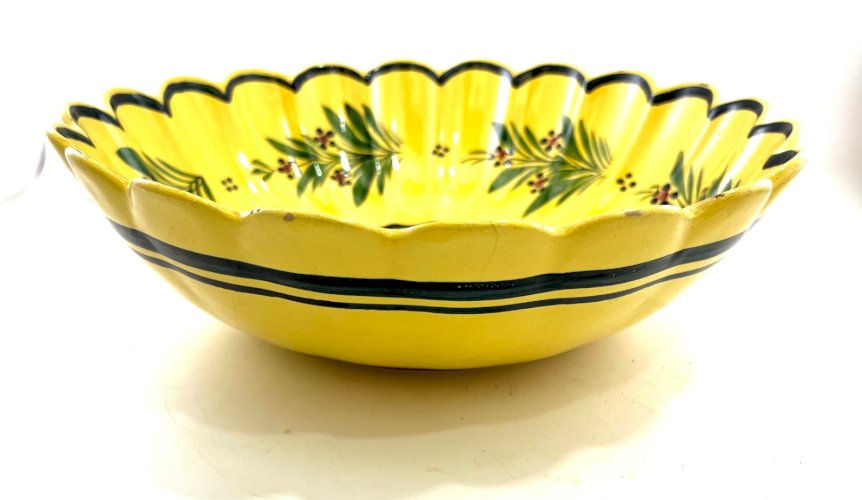Grande coupe en faïence de Quimper – décor breton jaune – Henriot – plat rond an