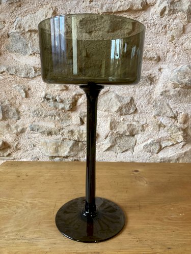 Grande coupe en verre soufflé teinté vert mousse