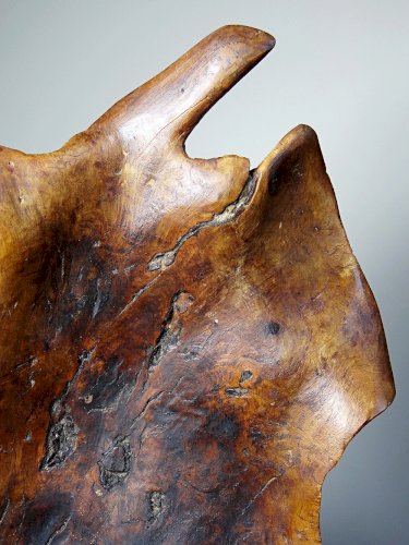 Grande coupe monoxyle en bois brut dolivier foncé années 50