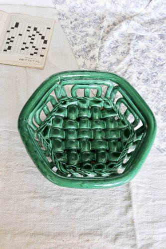 Grande coupelle vintage en céramique tressée vert foncée
