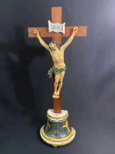 Grande Croix d'autel en faïence de Nevers XVIIIe Morlait Lejeune 1781