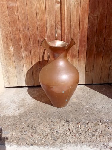 Grande cruche en cuivre orientale 