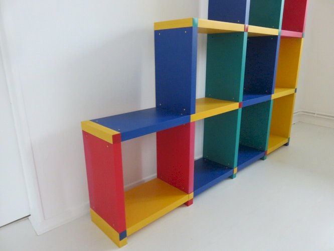 GRANDE ETAGERE  DORON LACHISCH  EN POLYPROPYLENE ERA MEMPHIS ANNEES 80 