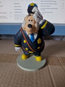 Grande Figurine  en resine 15 Cm- policier en resine