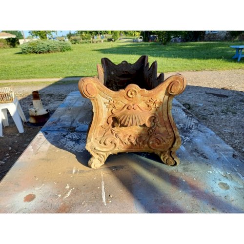 Grande Jardinière en Fonte 1900 de Style Rocaille : Charleville - Mézières