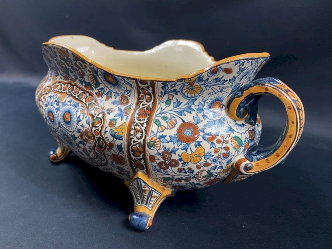 Grande jardinière oblongue en faïence de Gien décor persan époque 1880-1890