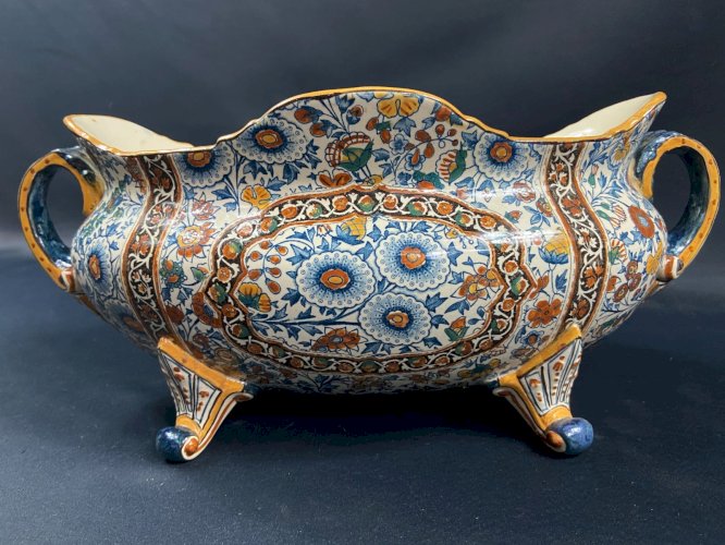 Grande jardinière oblongue en faïence de Gien décor persan époque 1880-1890