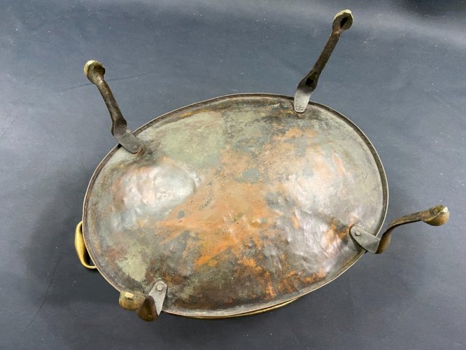 Grande jardinière quadripode à anses laiton godronné fin XVIIIe style Louis XVI