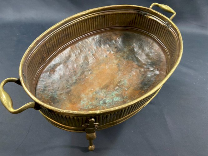 Grande jardinière quadripode à anses laiton godronné fin XVIIIe style Louis XVI