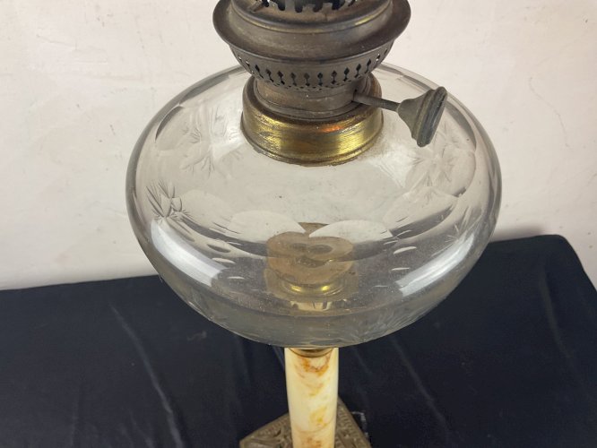 GRANDE LAMPE A PETROLE GROS TOUPIE BACCARAT CRISTAL  PIED COLONNE EMPIRE