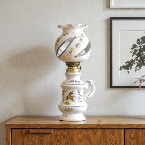 Grande lampe artisanale en faïence du Moustiers