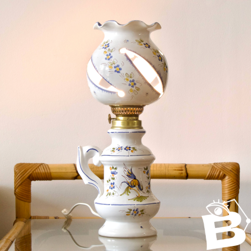 Grande lampe artisanale en faïence du Moustiers