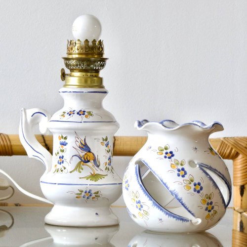 Grande lampe artisanale en faïence du Moustiers