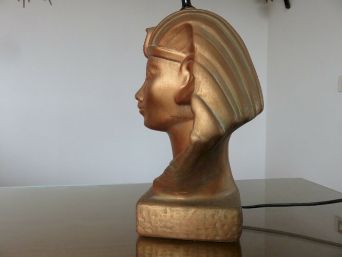 GRANDE LAMPE DE TABLE  PHARAON  EN PLATRE DORE ANNEES 70 