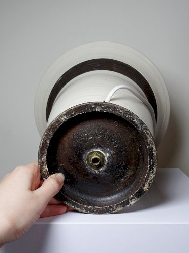 Grande lampe moderne Raku beige et brun Keramos Sèvres - René Hénon [...]