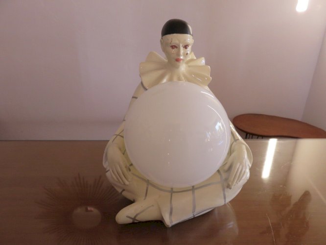 GRANDE LAMPE PIERROT EN CERAMIQUE ET OPALINE BLANCHE SIGNEE REGAL ANNEES 50 60