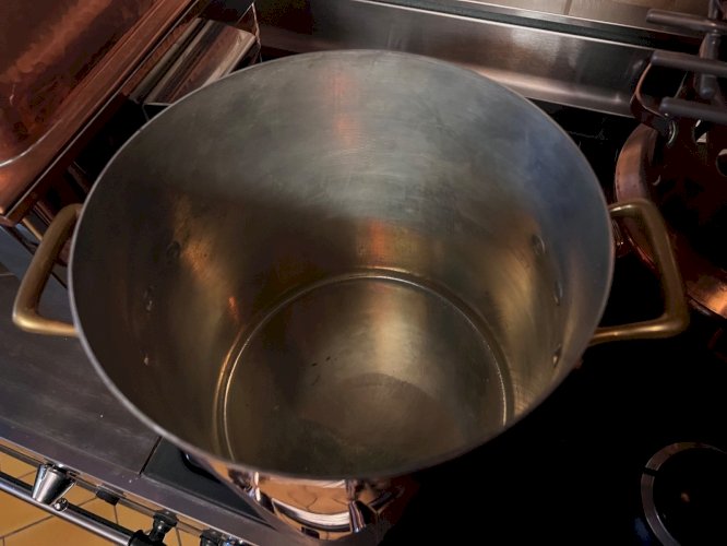 Grande marmite / faitout en cuivre – Intérieur étamé – Format professionnel