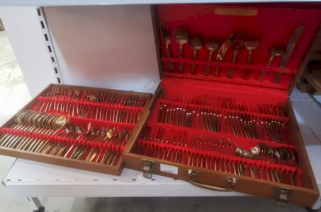 Large 95-piece brass cutlery set in a wooden case with metal cutlery 12MAG 09/01