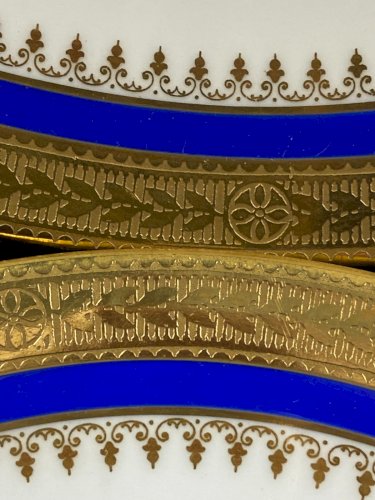 Grande paire d'appliques murales à fond de miroir en bronze de style Renaissance