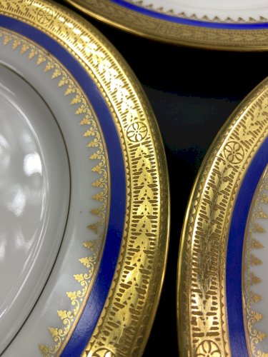 Grande paire d'appliques murales à fond de miroir en bronze de style Renaissance