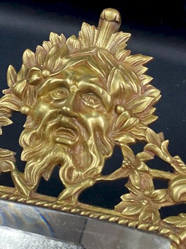 Grande paire d'appliques murales à fond de miroir en bronze de style Renaissance