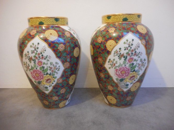 GRANDE PAIRE DE VASES LIMOGES B&Cie EN FAIENCE PEINTE ET DOREE