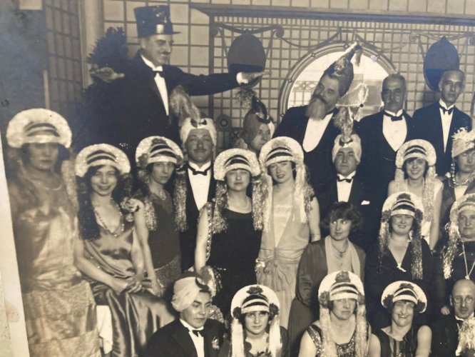 Grande Photo Argentique Dolly Van Dongen Photographie 1926 Hotel Bohy Noël Fête