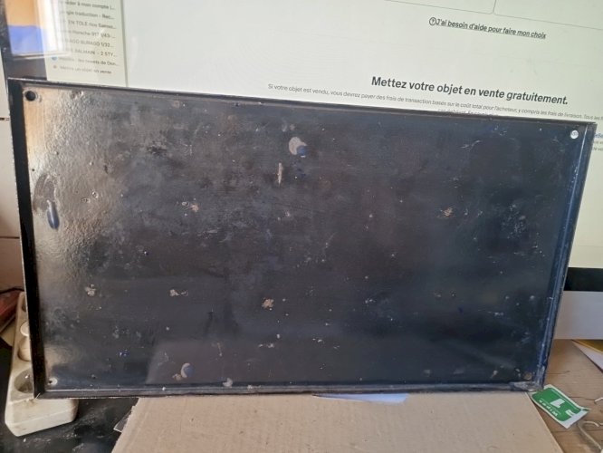 grande plaque de rue en métal emaillée - De La Baronette 45 x 25